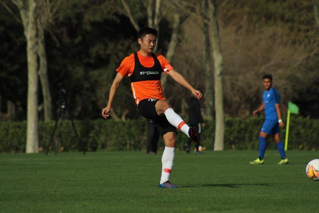 曾凡博14分首钢胜宁波 张宁12分山西胜四川